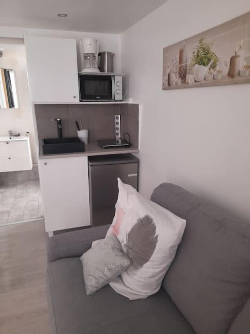Studette Centre Historique Refait A Neuf 2022 Apartment Fréjus