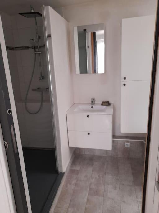 Apartment Studette Centre Historique Refait A Neuf 2022 Fréjus
